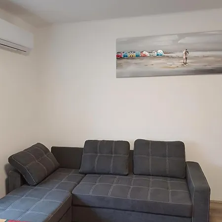 Ana Lejlighed Kraljevica